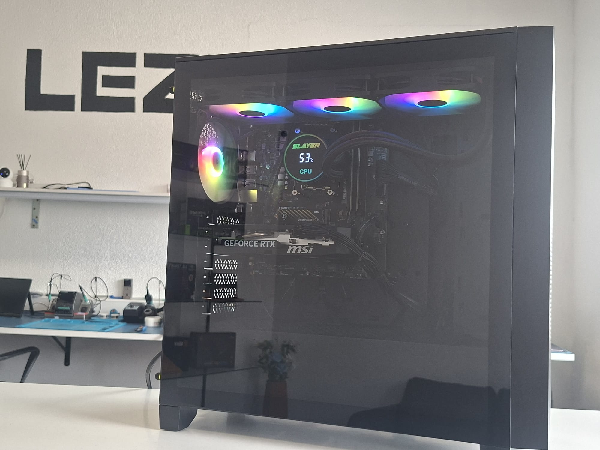 PC Gaming montado e configurado na bancada LeziTech